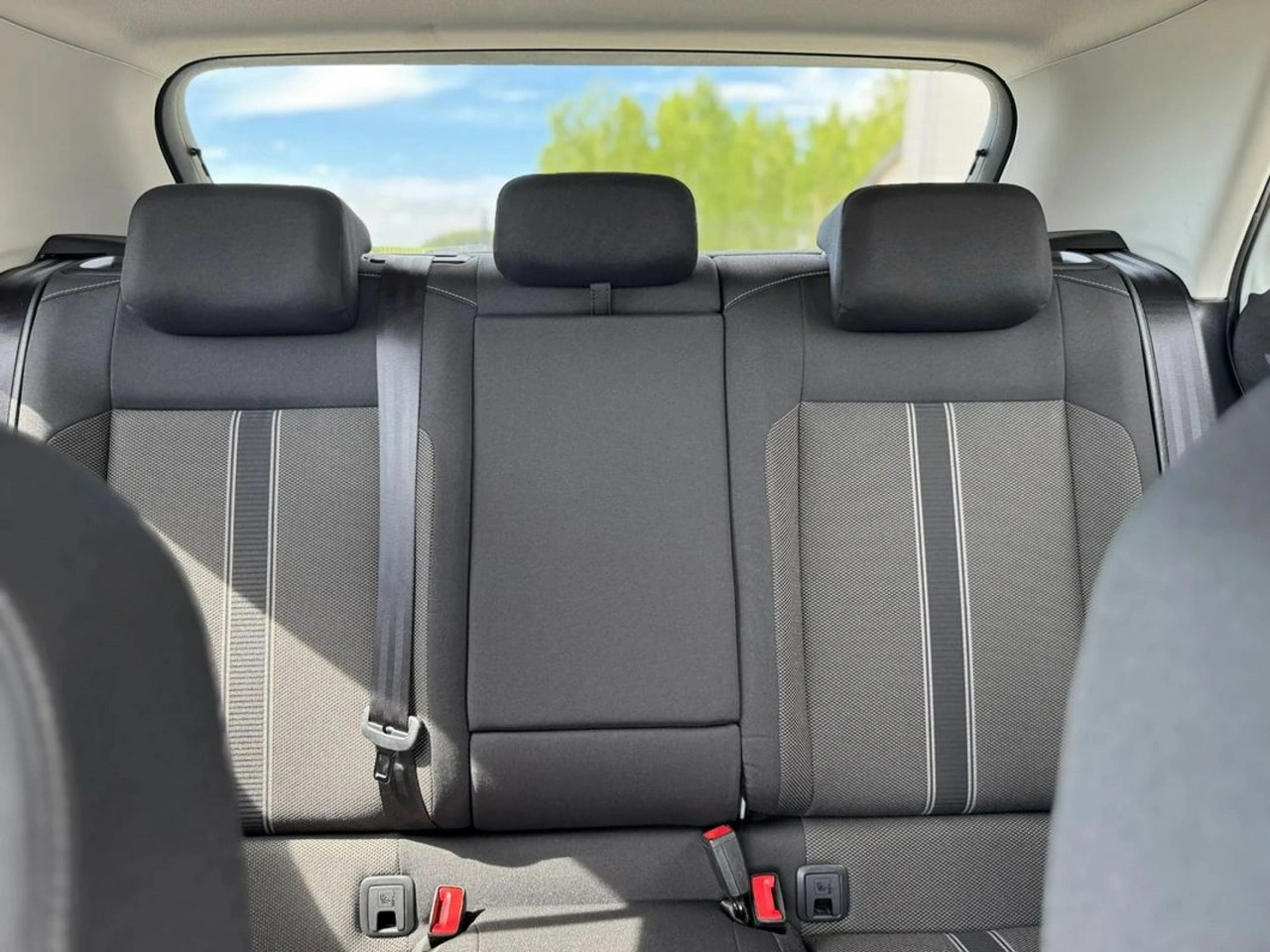 Volkswagen T-Roc - Zdjęcie 15