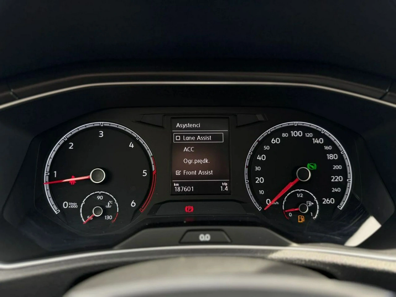 Volkswagen T-Roc - Zdjęcie 18