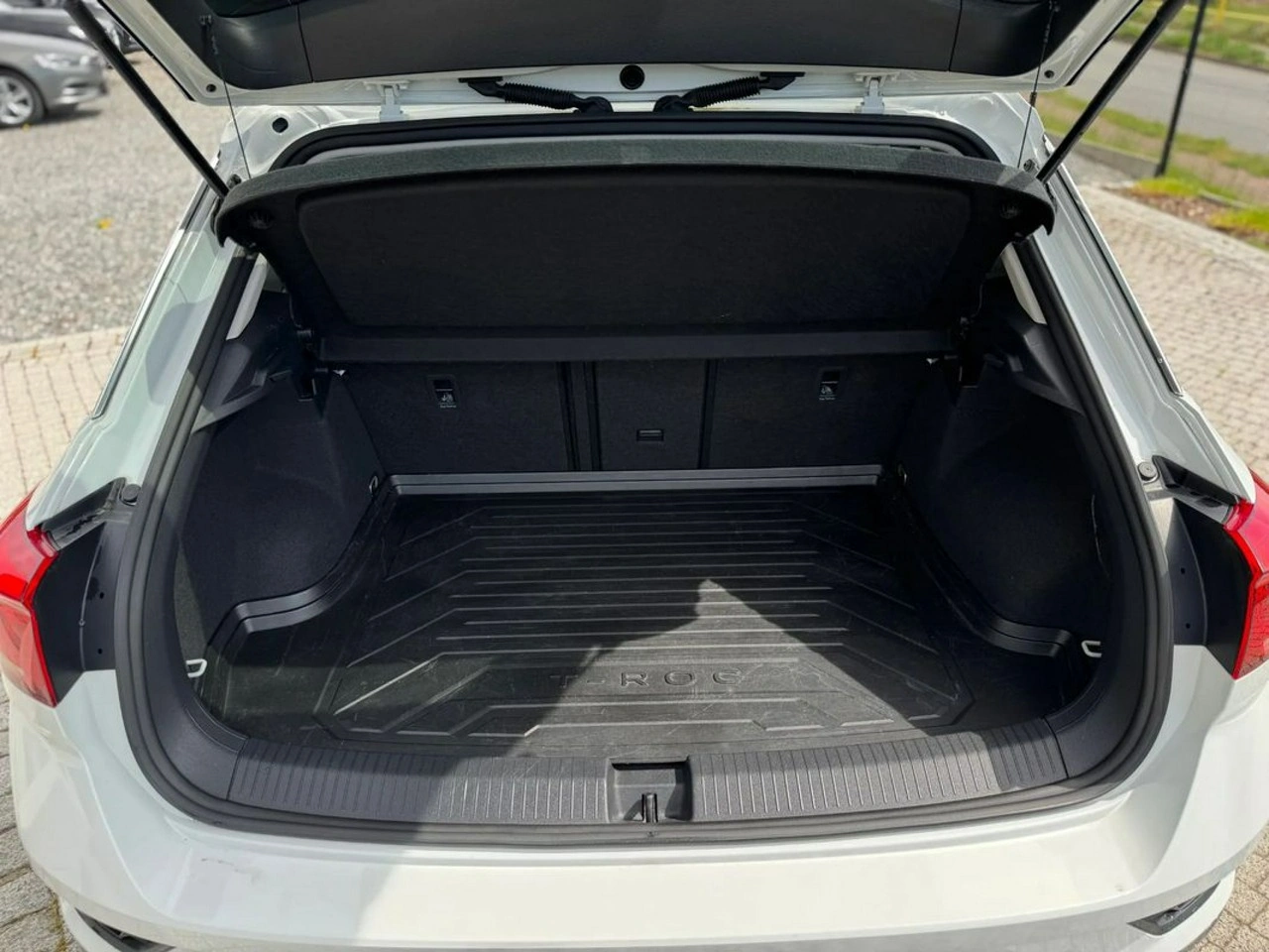 Volkswagen T-Roc - Zdjęcie 30