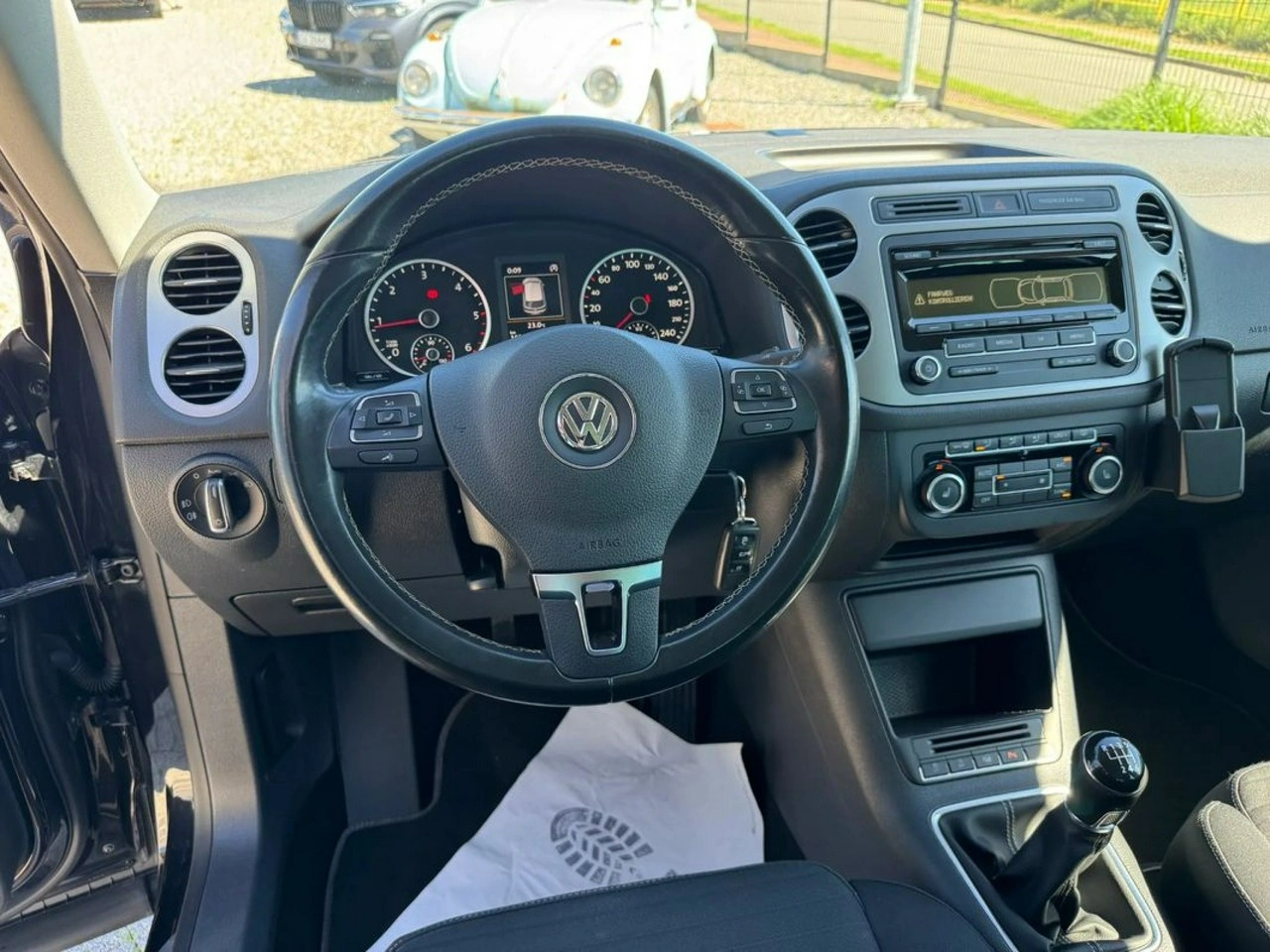 Volkswagen Tiguan - Zdjęcie 12