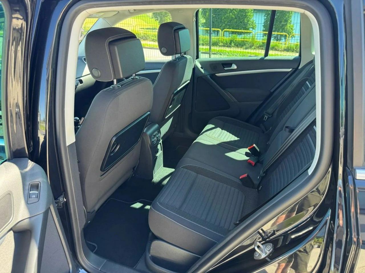 Volkswagen Tiguan - Zdjęcie 14