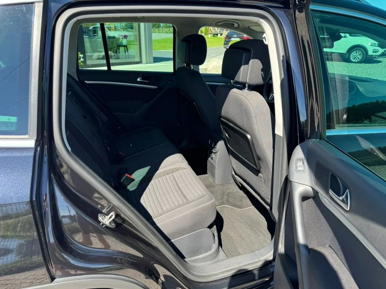Volkswagen Tiguan - Zdjęcie 16