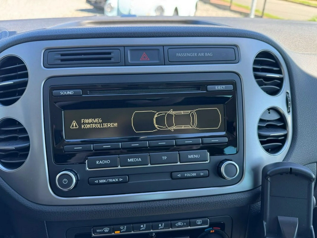 Volkswagen Tiguan - Zdjęcie 21