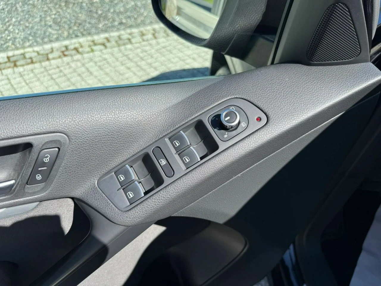 Volkswagen Tiguan - Zdjęcie 27