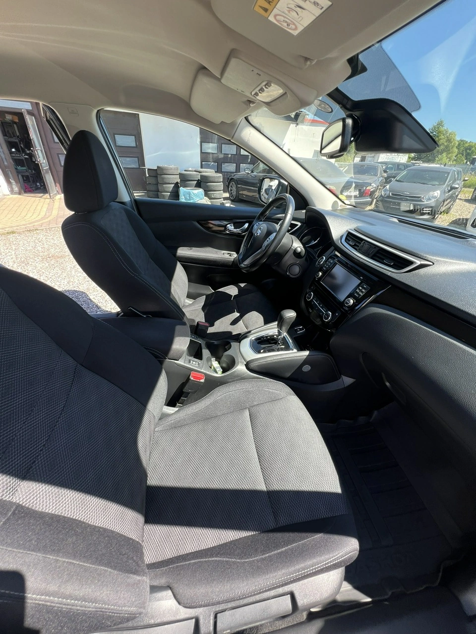 Nissan Qashqai - Zdjęcie 9