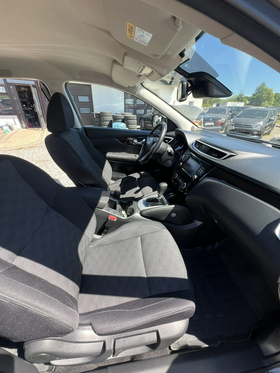 Nissan Qashqai - Zdjęcie 10