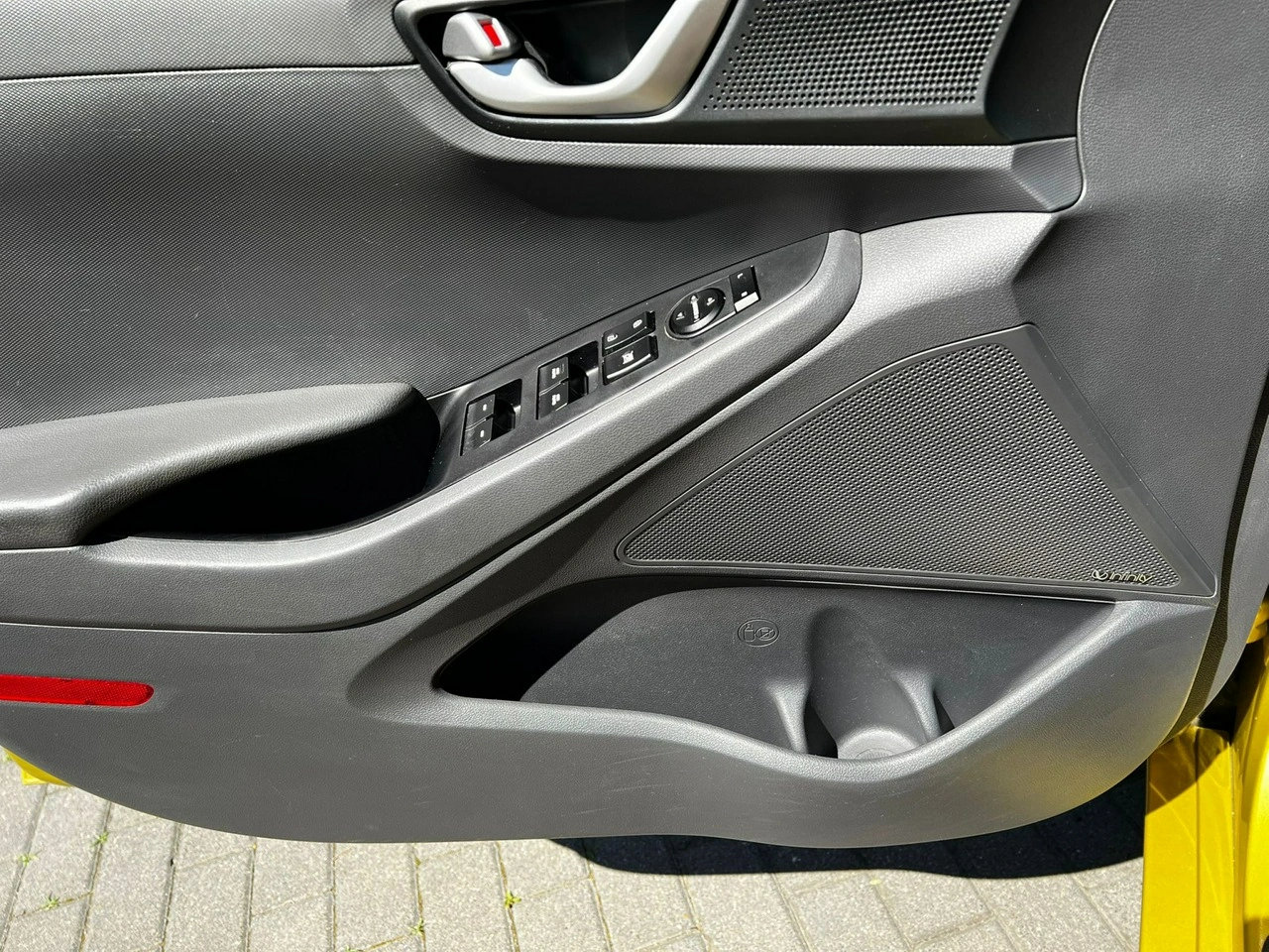 Hyundai IONIQ - Zdjęcie 12