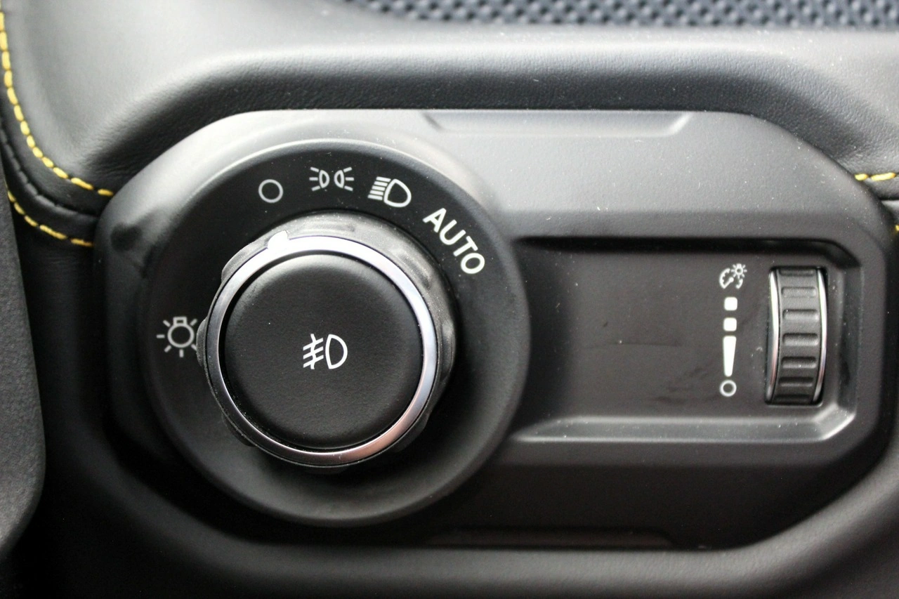 Jeep Wrangler - Zdjęcie 32