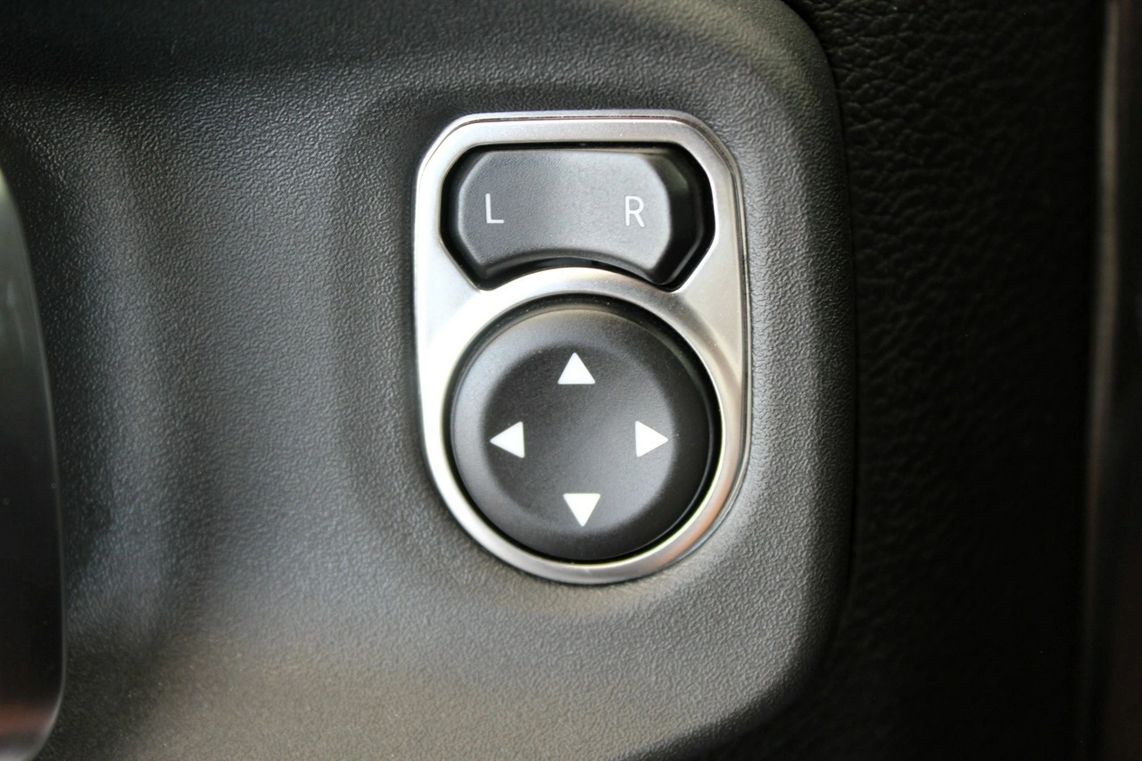 Jeep Wrangler - Zdjęcie 33
