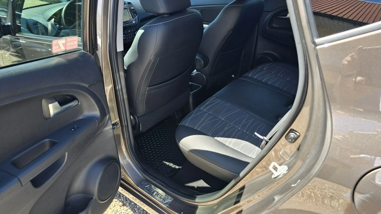 Kia Venga - Zdjęcie 9