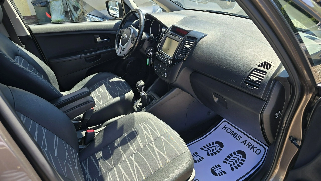 Kia Venga - Zdjęcie 12