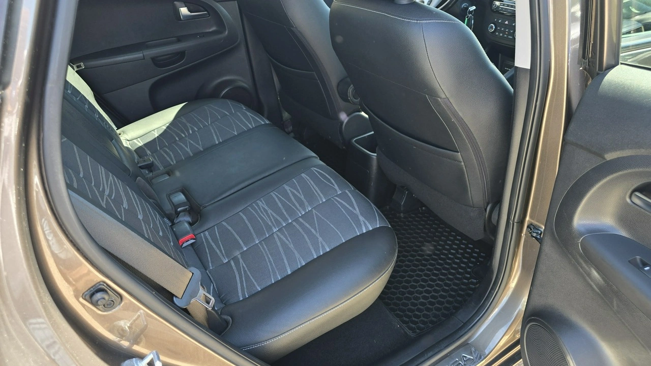 Kia Venga - Zdjęcie 13