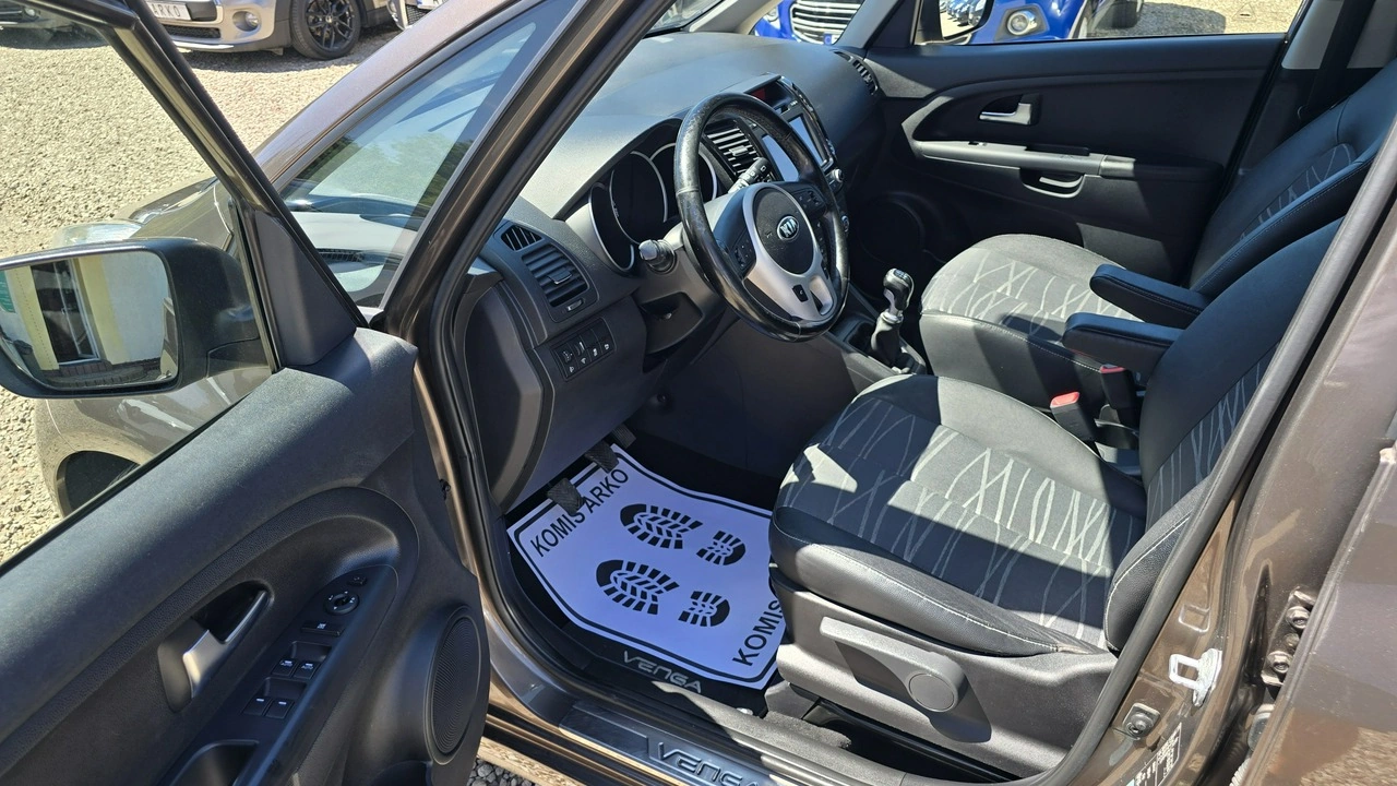 Kia Venga - Zdjęcie 8