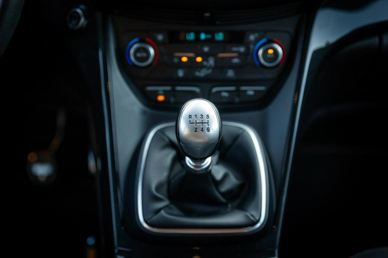 Ford Kuga - Zdjęcie 22