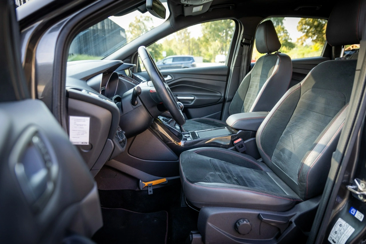 Ford Kuga - Zdjęcie 7