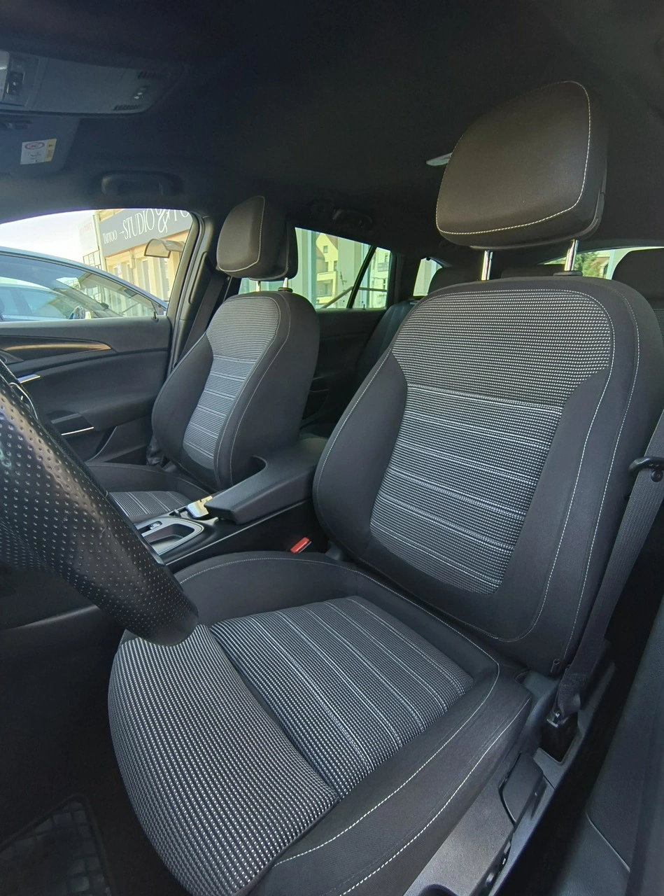 Opel Insignia - Zdjęcie 11