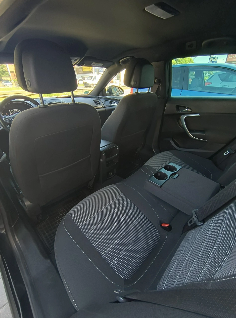 Opel Insignia - Zdjęcie 13