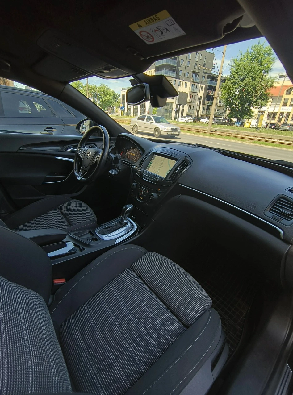 Opel Insignia - Zdjęcie 17