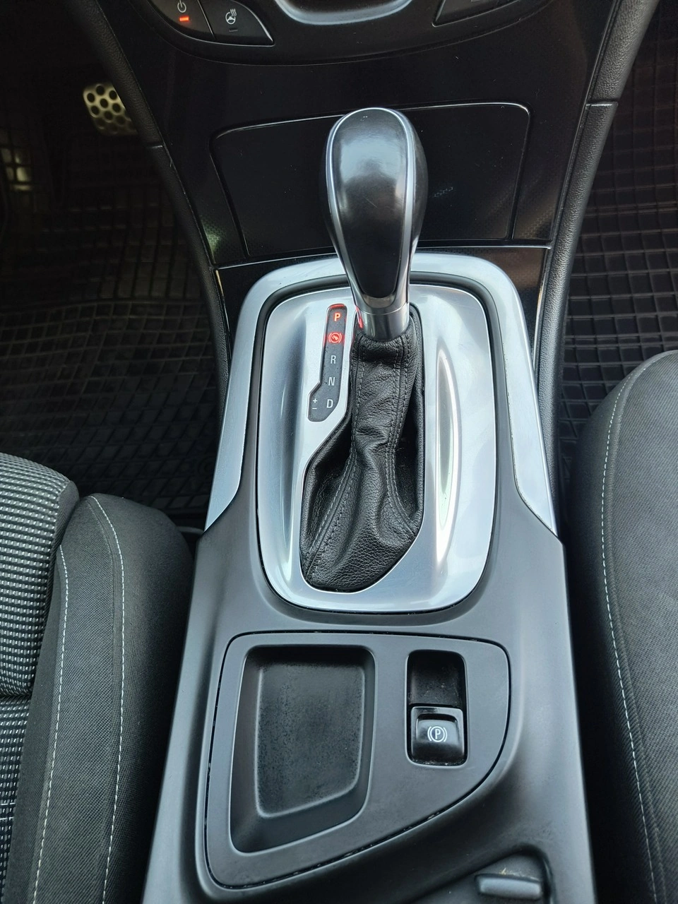 Opel Insignia - Zdjęcie 20