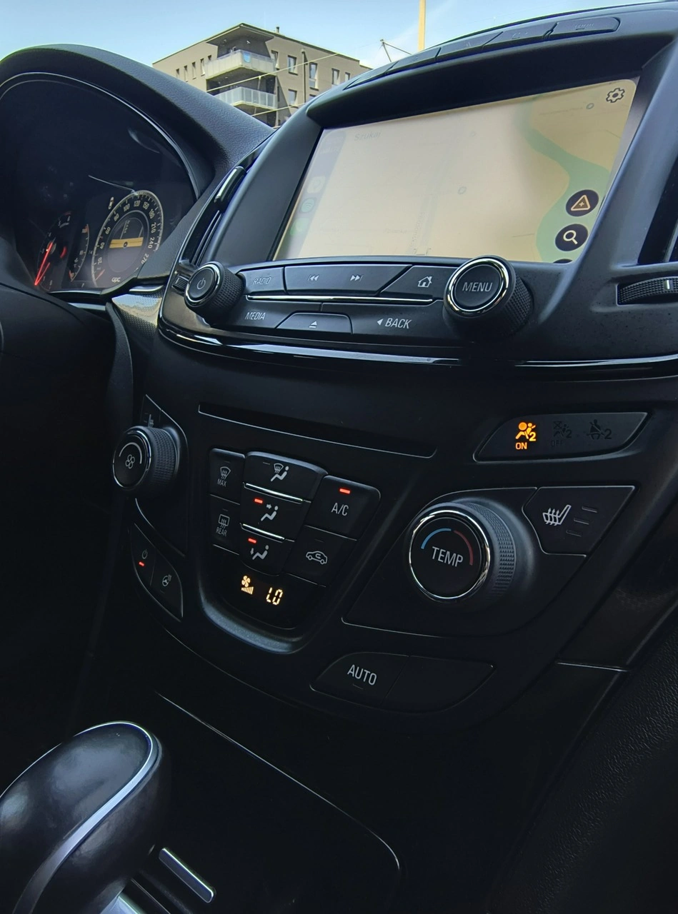 Opel Insignia - Zdjęcie 35