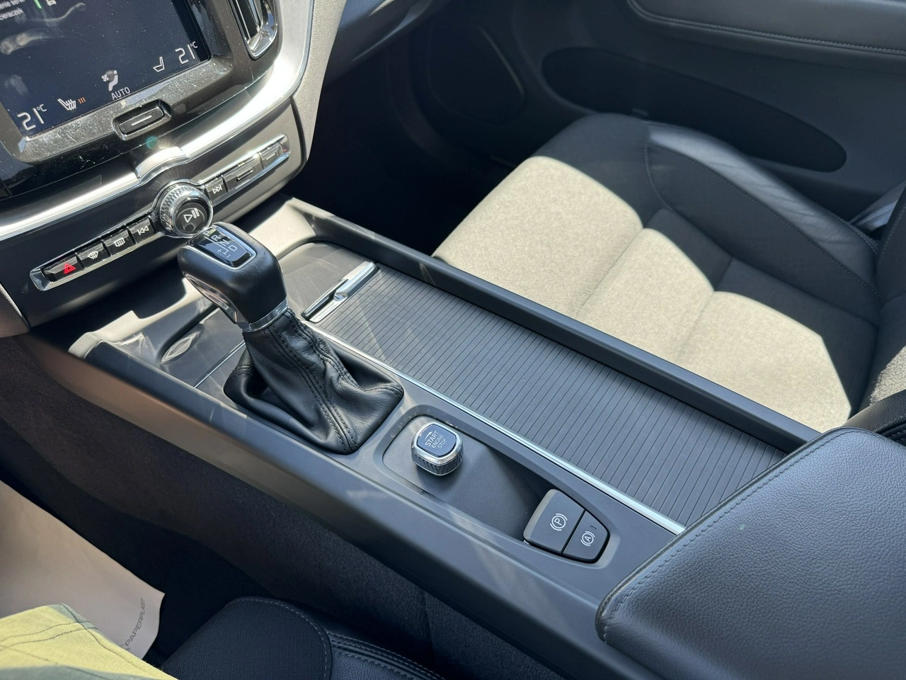 Volvo XC 60 - Zdjęcie 32