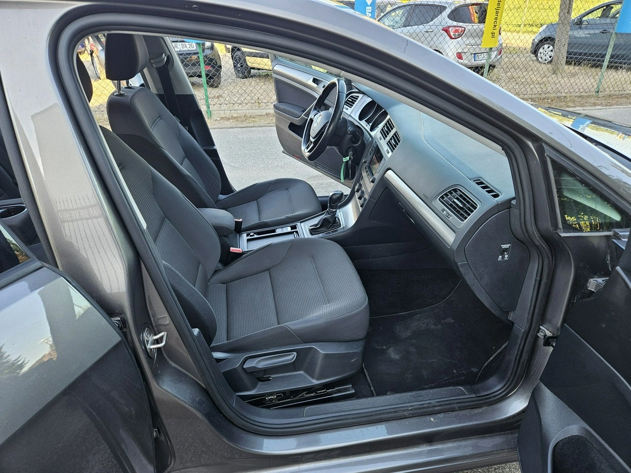 Volkswagen Golf - Zdjęcie 9