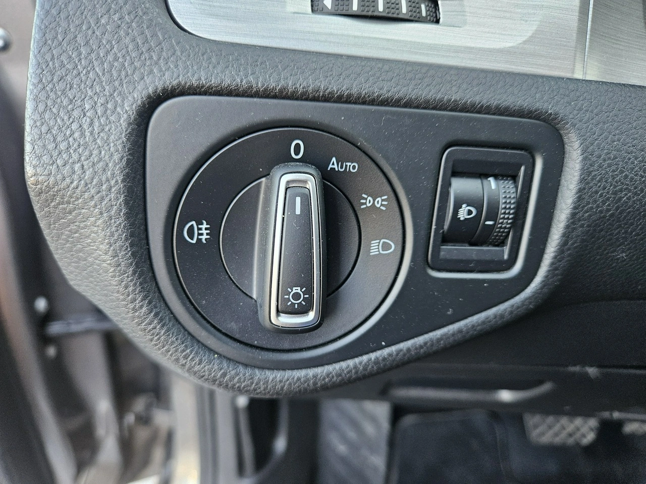 Volkswagen Golf - Zdjęcie 13