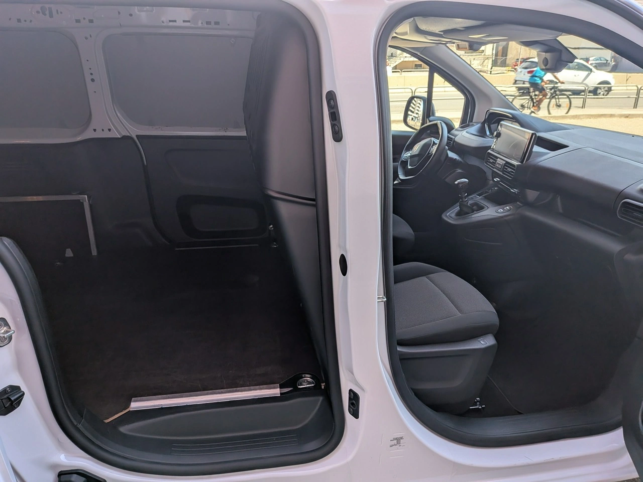 Peugeot Partner - Zdjęcie 12