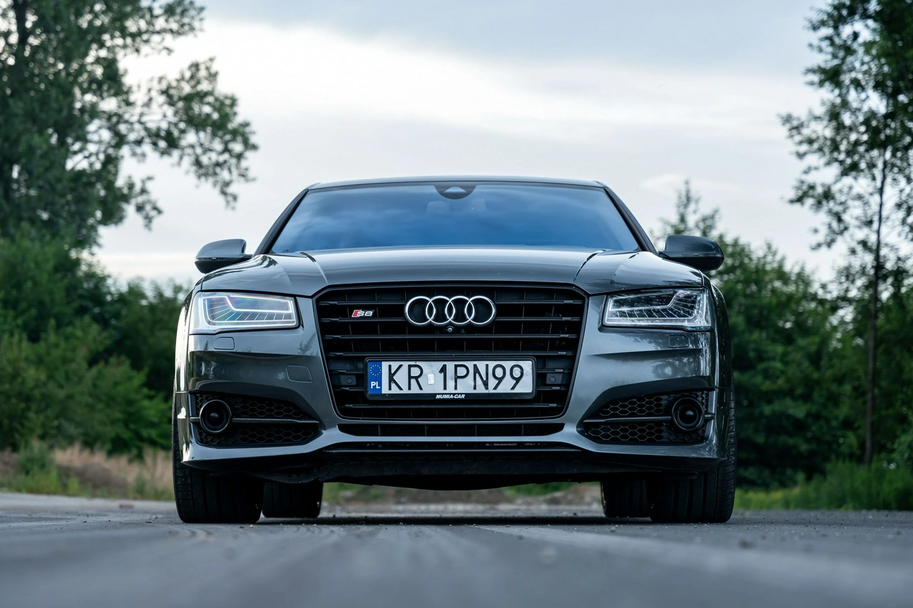 Audi S8 - Zdjęcie 2