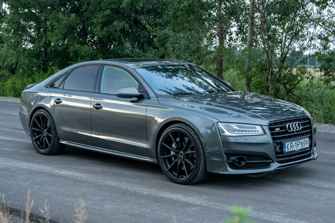 Audi S8 - Zdjęcie 3