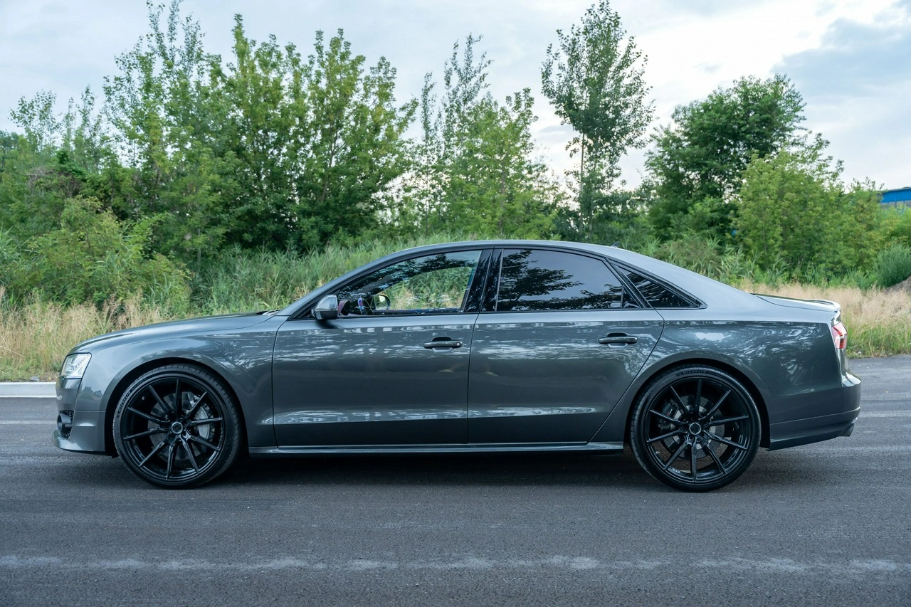 Audi S8 - Zdjęcie 6