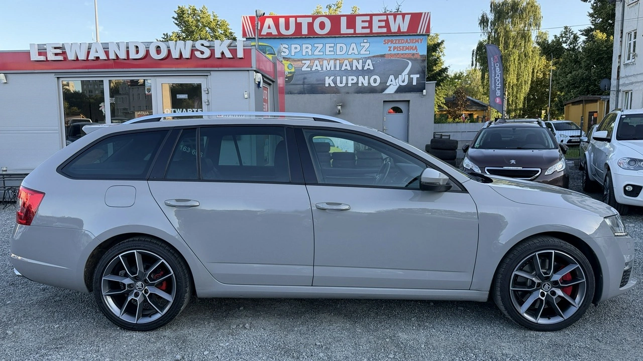 Skoda Octavia - Zdjęcie 4