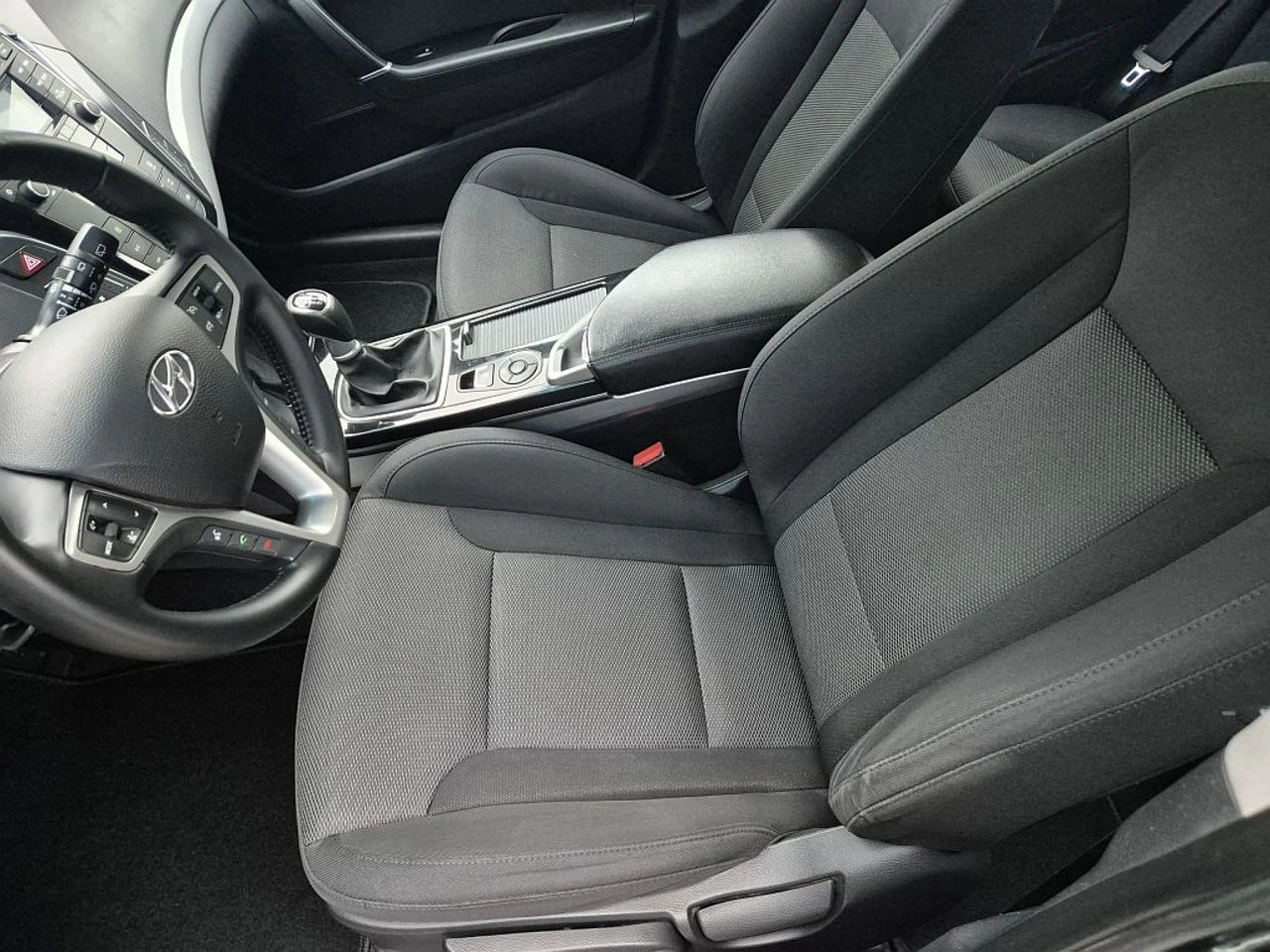 Hyundai i40 - Zdjęcie 8