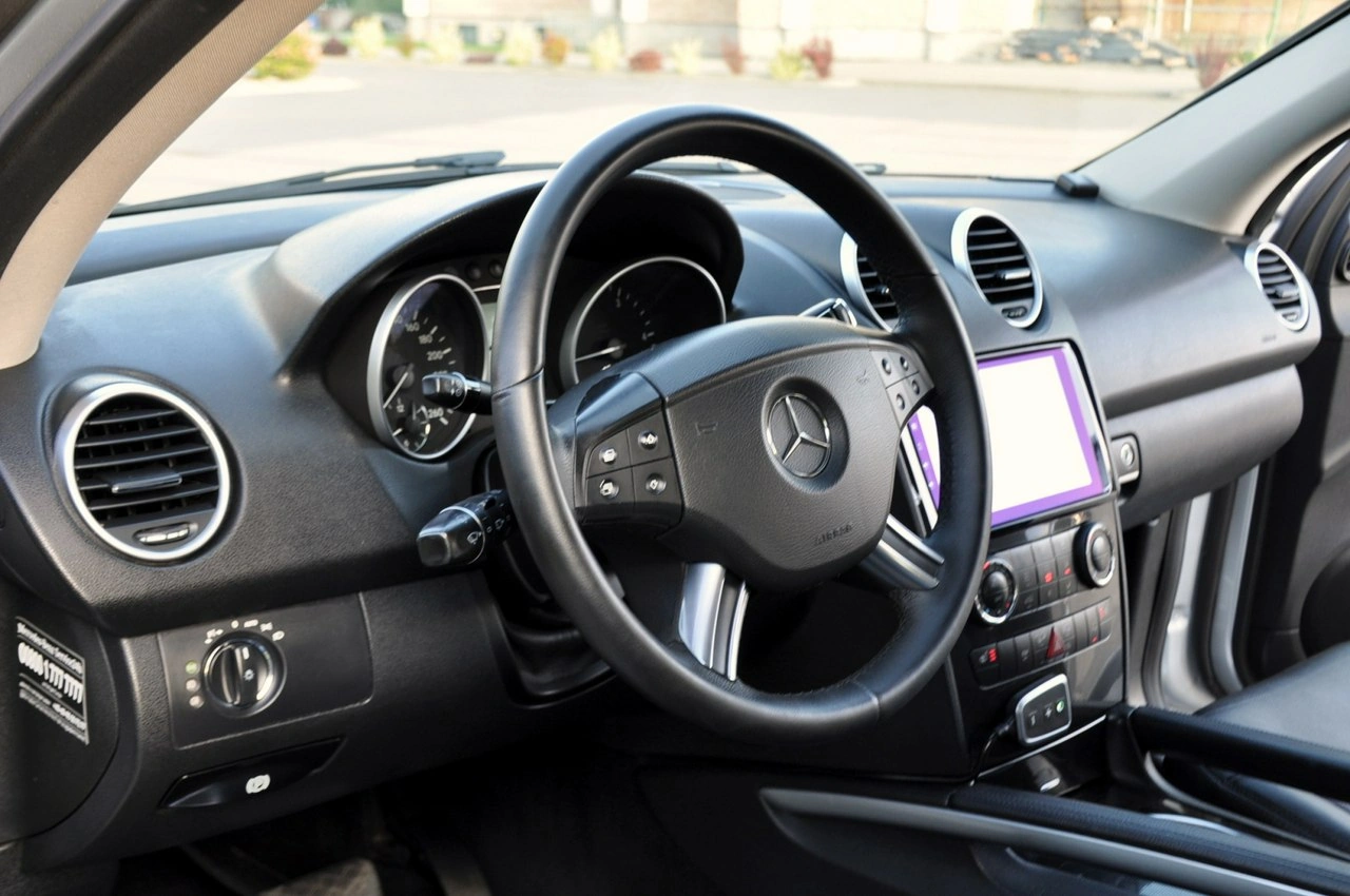 Mercedes ML 280 - Zdjęcie 22