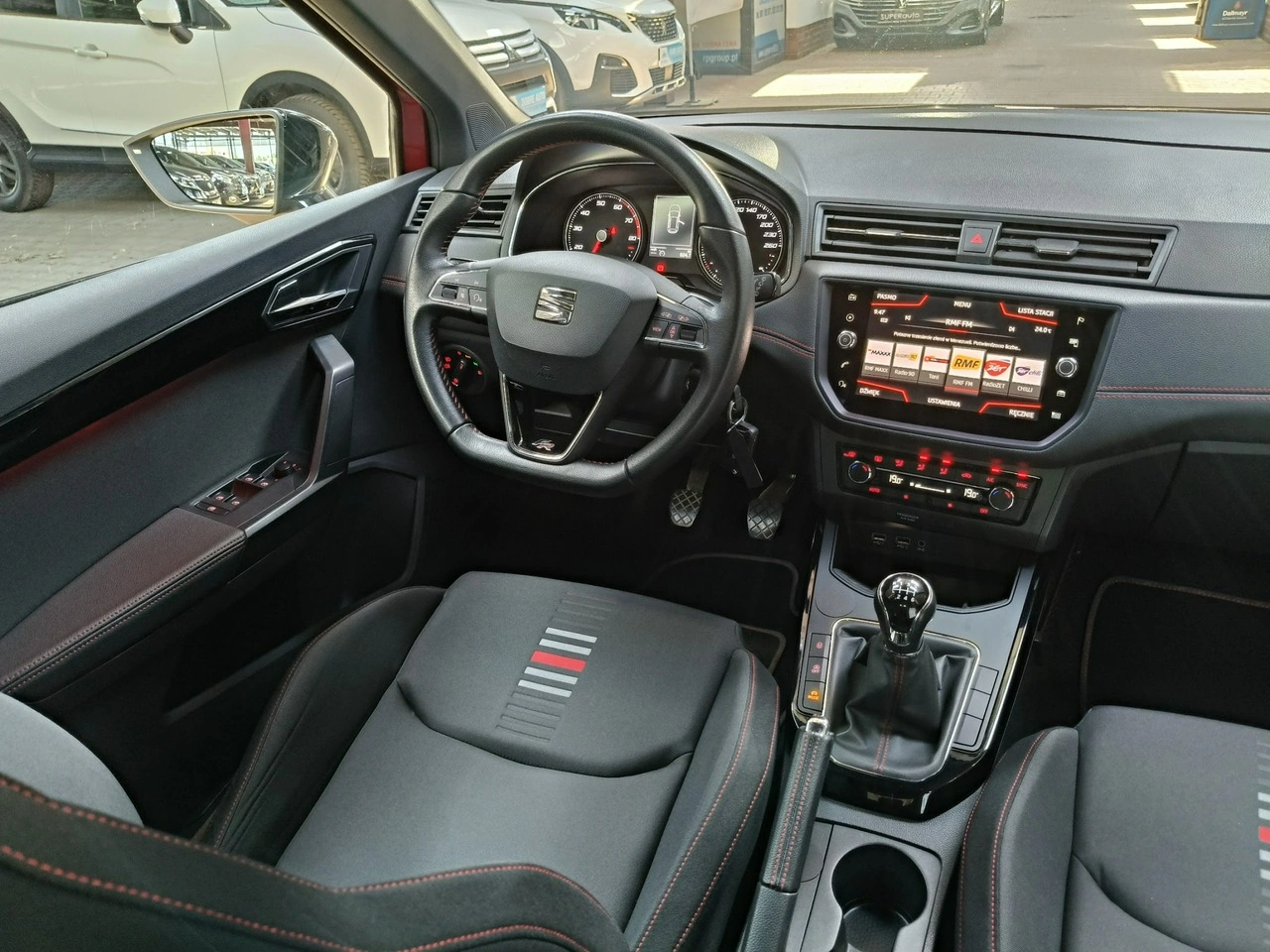 Seat Arona - Zdjęcie 13