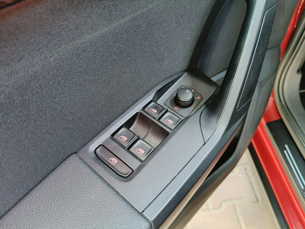 Seat Arona - Zdjęcie 14