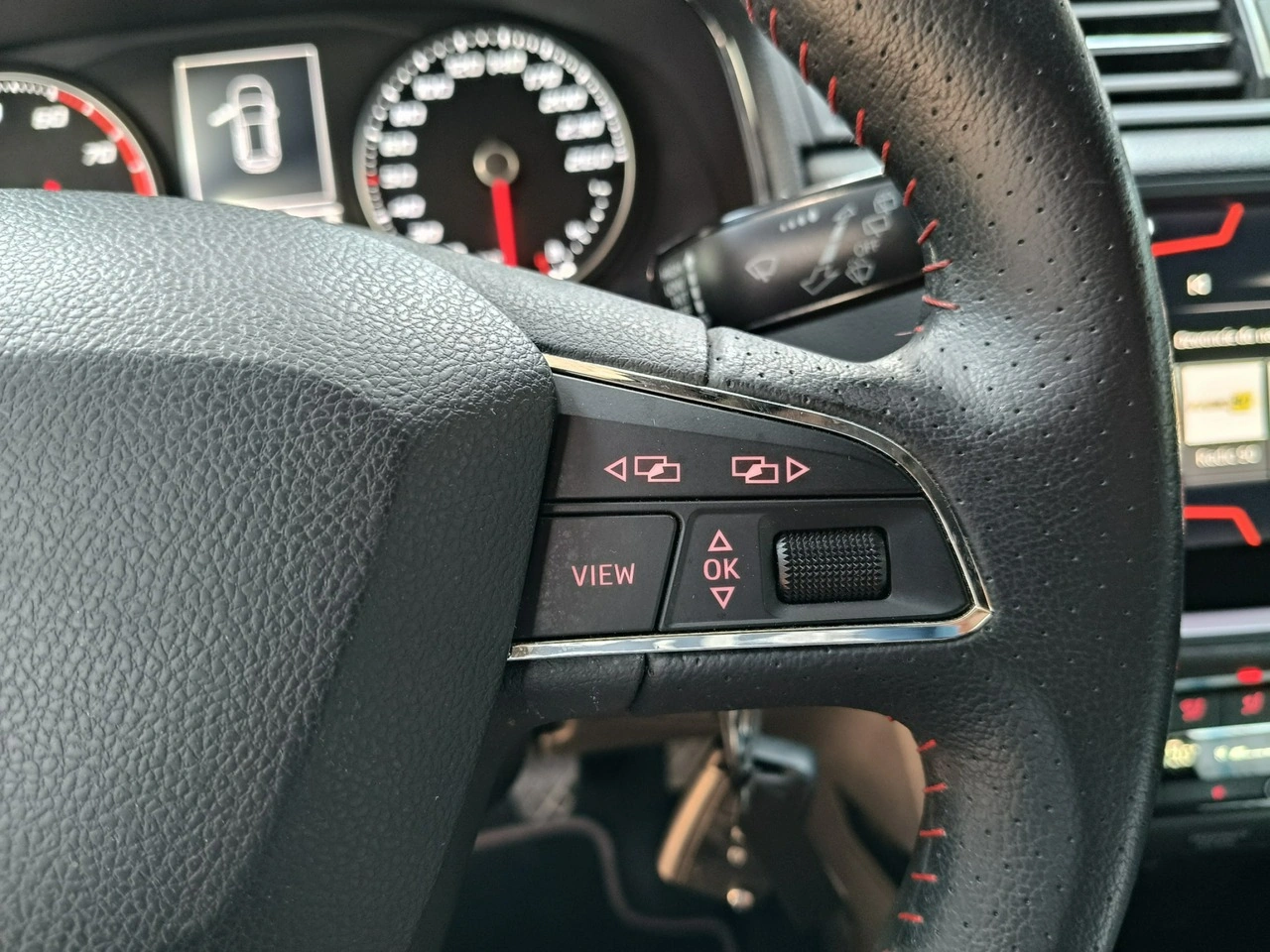 Seat Arona - Zdjęcie 19