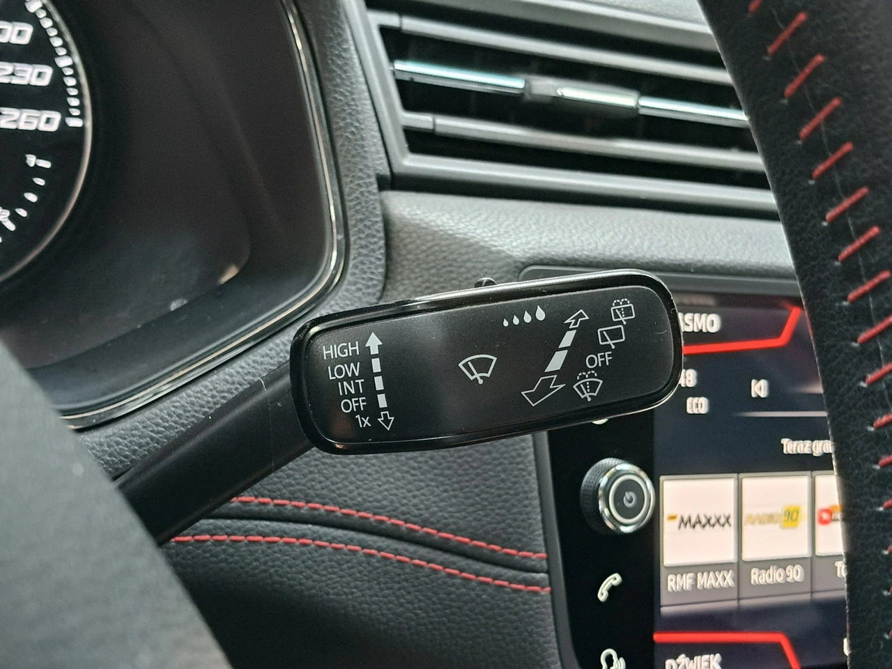 Seat Arona - Zdjęcie 20