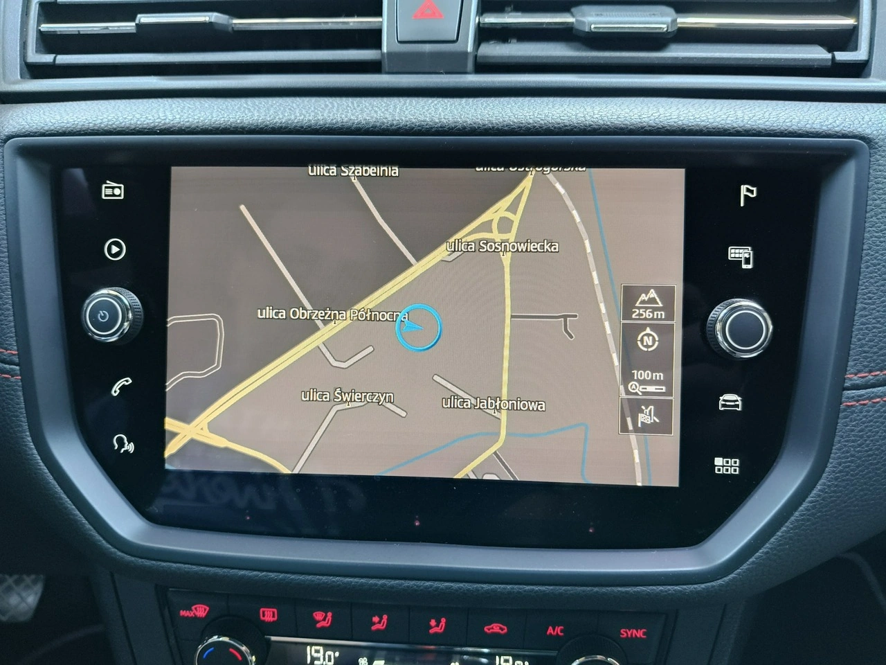 Seat Arona - Zdjęcie 21