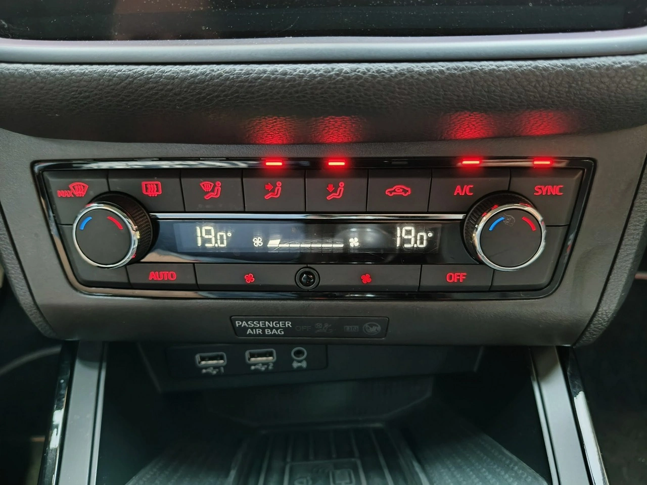 Seat Arona - Zdjęcie 23