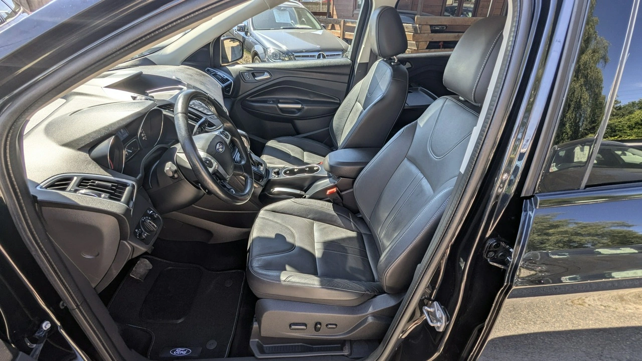 Ford Kuga - Zdjęcie 14