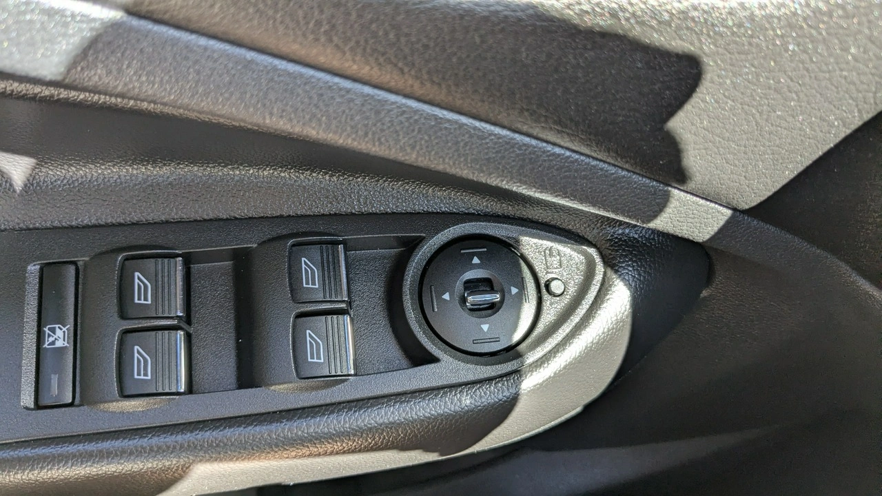 Ford Kuga - Zdjęcie 27