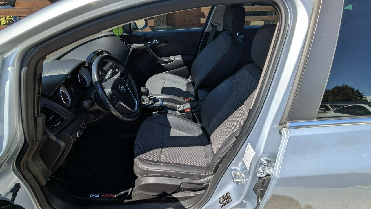 Opel Astra - Zdjęcie 15