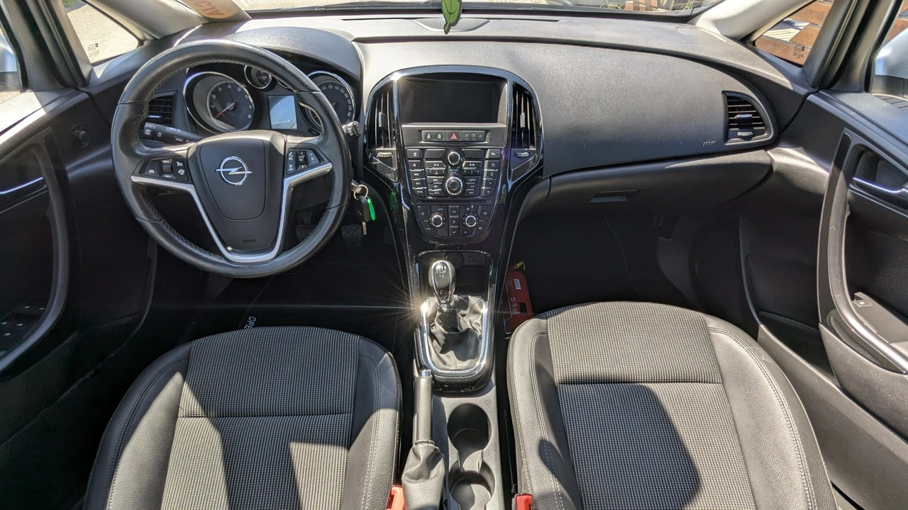 Opel Astra - Zdjęcie 22