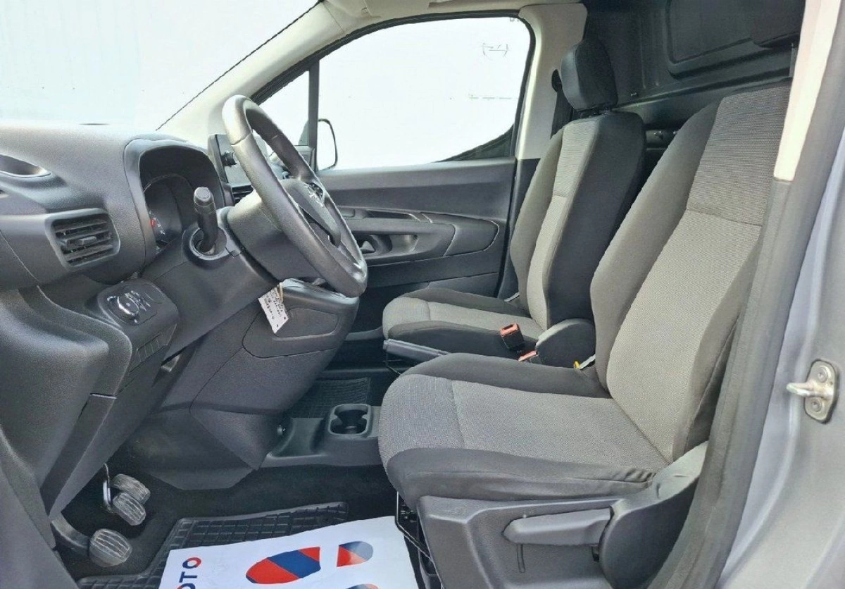 Opel Combo - Zdjęcie 11