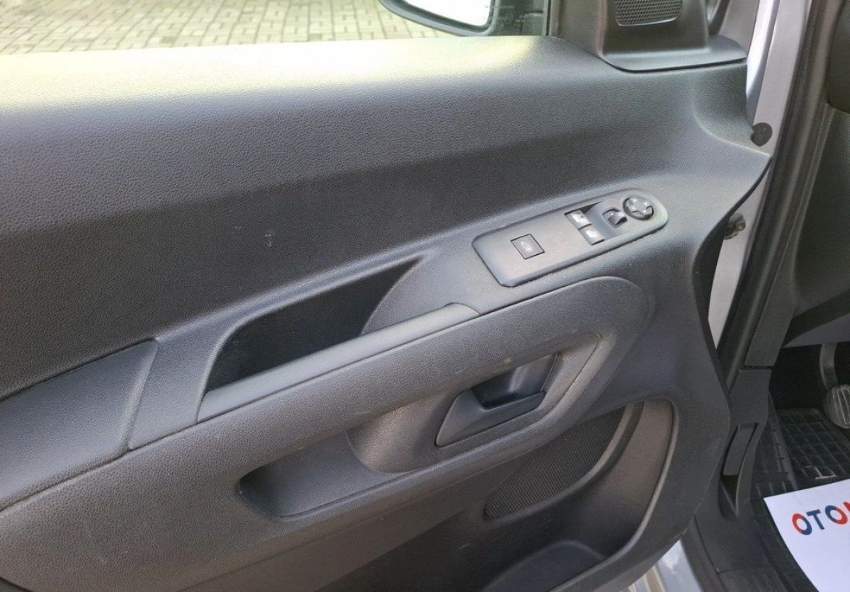 Opel Combo - Zdjęcie 12