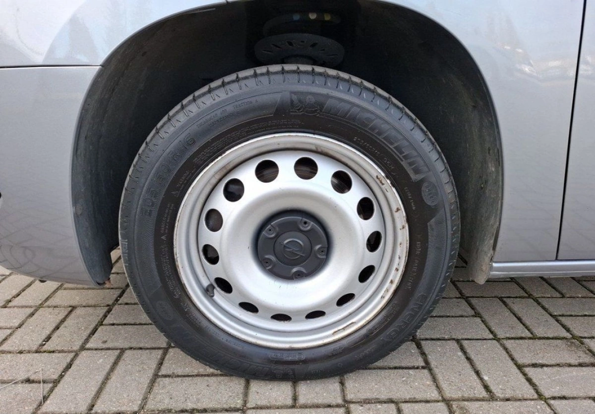 Opel Combo - Zdjęcie 13