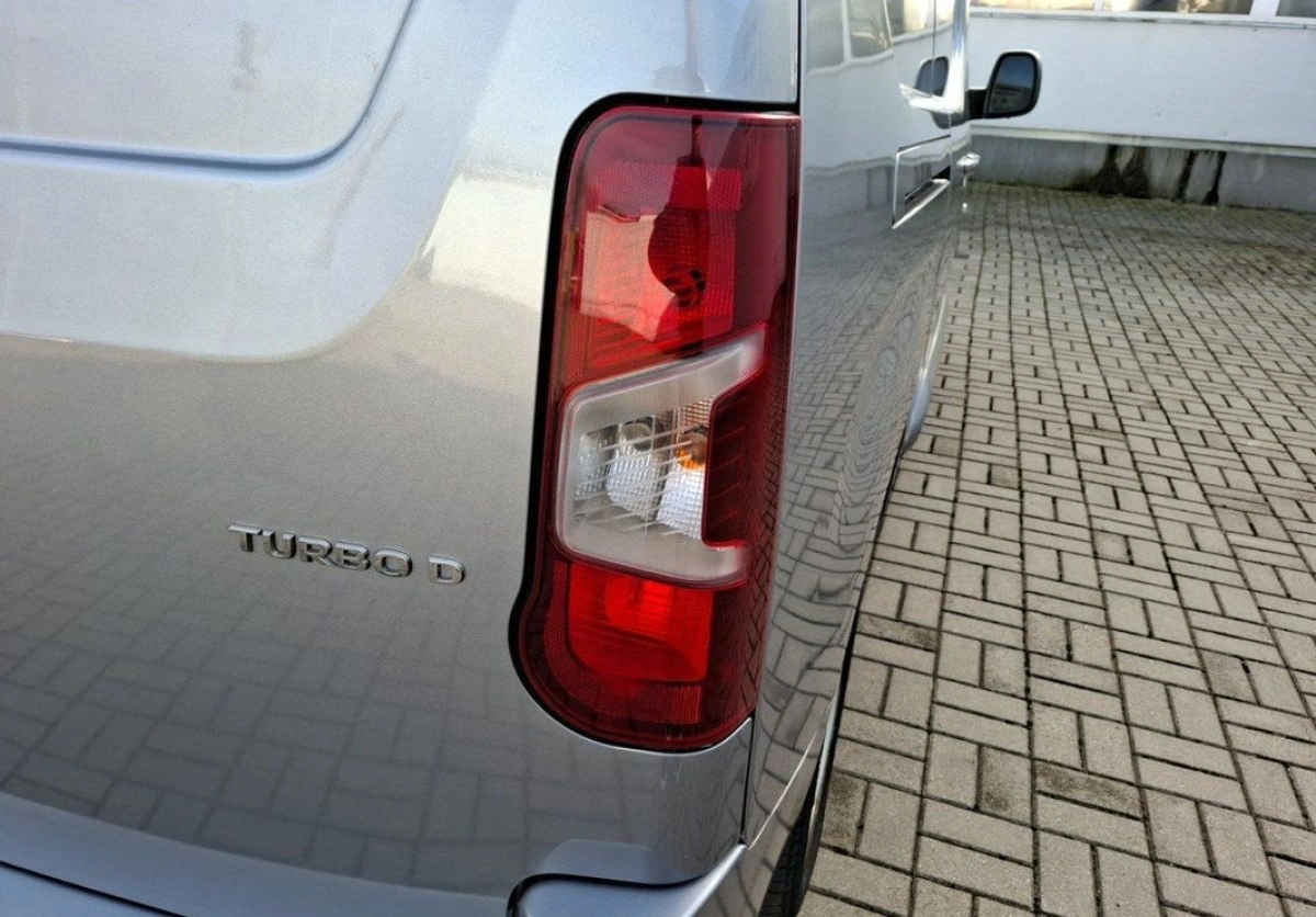 Opel Combo - Zdjęcie 17