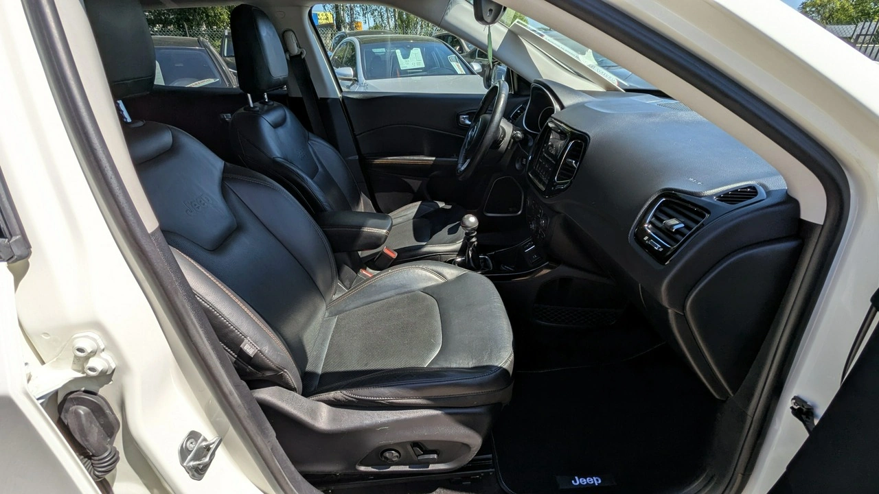 Jeep Compass - Zdjęcie 20