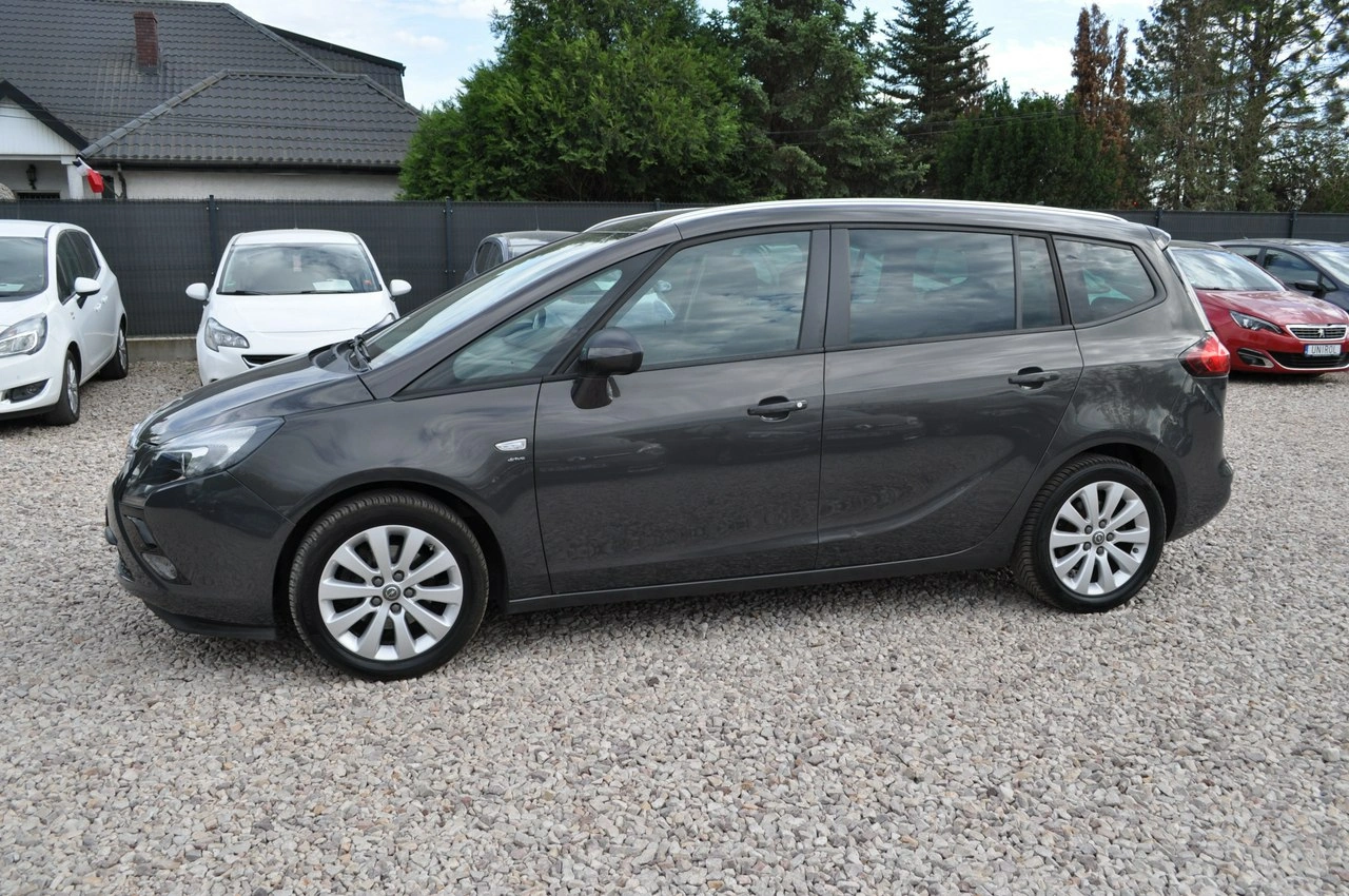 Opel Zafira - Zdjęcie 11